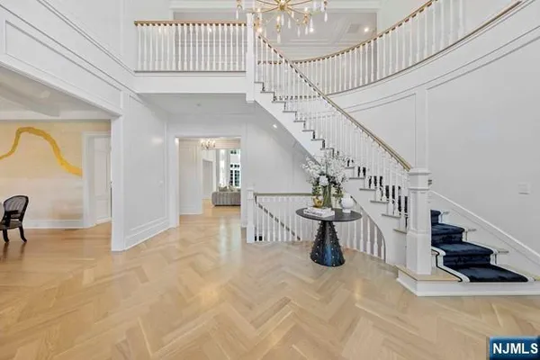 a view of entryway and hall