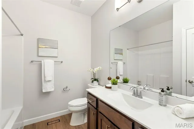 $1,074,900 | 1 Tbb Arlington Ii @ Wyndemere Addition Street, St. Louis, MO 63131