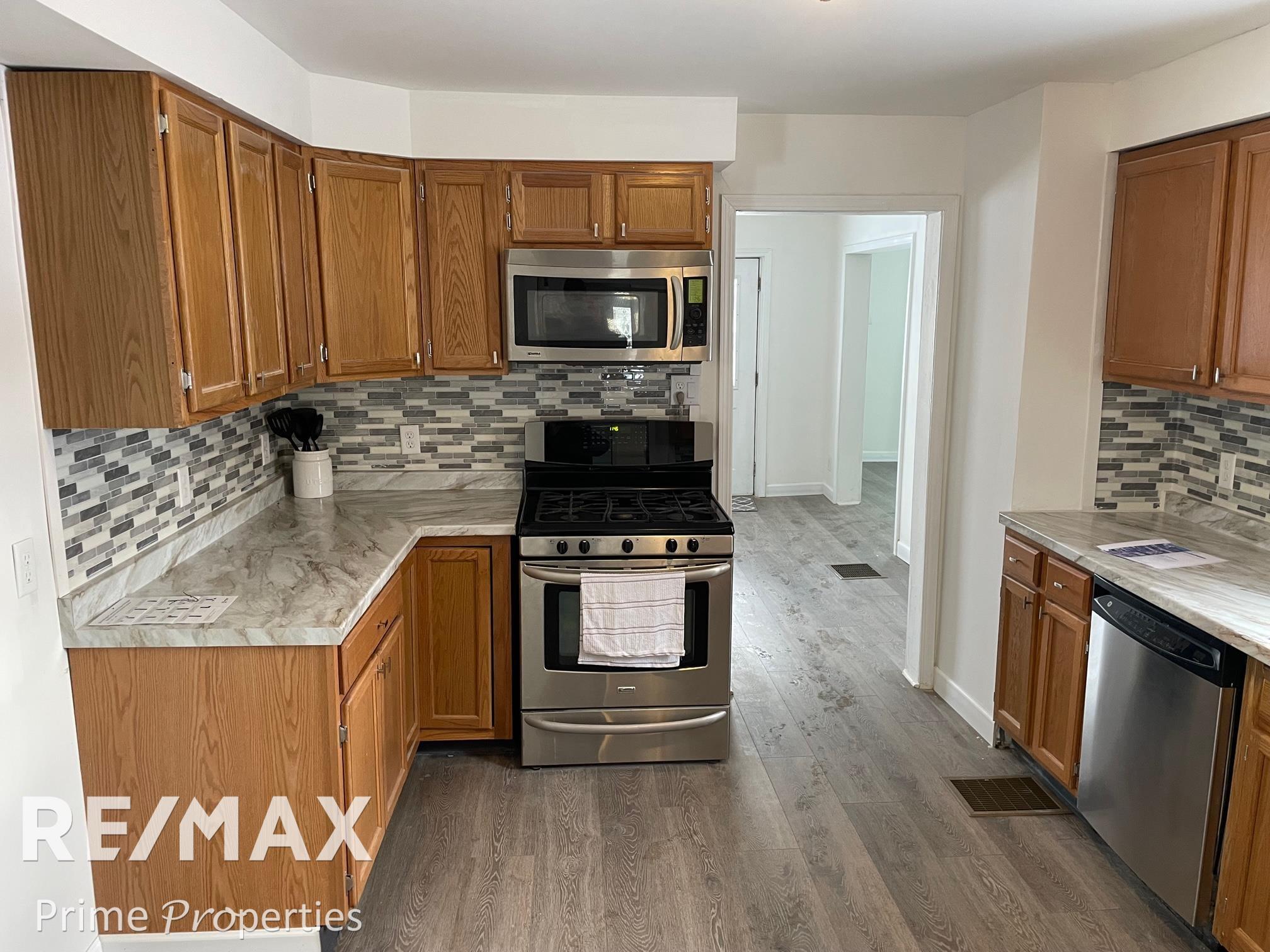8234 Ellis Road Millington, MI 48746 - Photo 8 of 43 50131567-e44a2fd1-25fe-43a0-8dd5-825283ebe952.JPG
