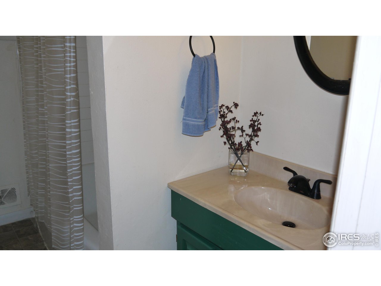 2125 7th St Road Greeley, CO 80631 - Photo 4 of 12 Gallery Image 4