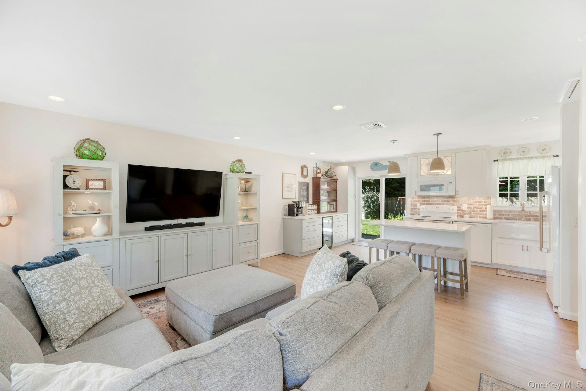 58 Reeves Road Center Moriches, NY 11934 - Photo 6 of 25 Gallery Image 6