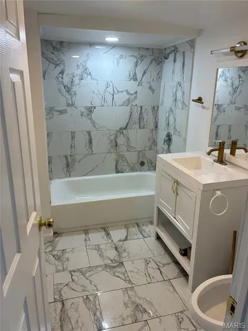 $1,500 | 301 Day Drive, Ferguson, MO 63135