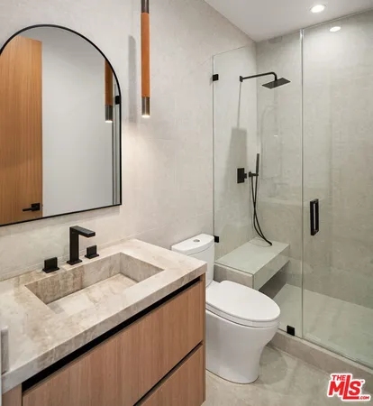 $20,000 | 3517 Redwood Avenue, Los Angeles, CA 90066