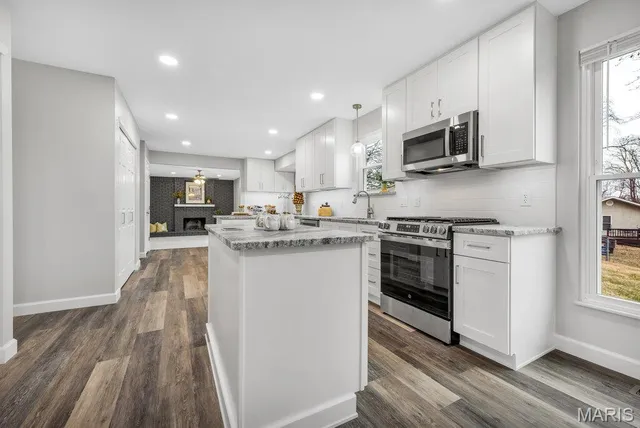 $350,000 | 103 Sutters Mill Road, St. Peters, MO 63376