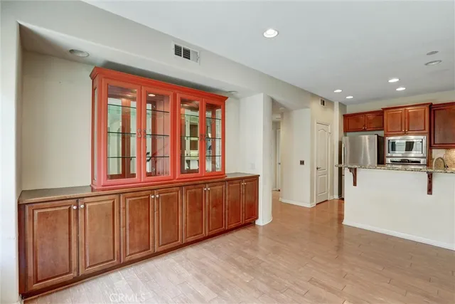 $4,900 | 64 Shadowplay, Irvine, CA 92620