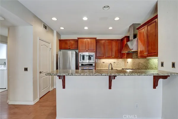 $4,600 | 64 Shadowplay, Irvine, CA 92620