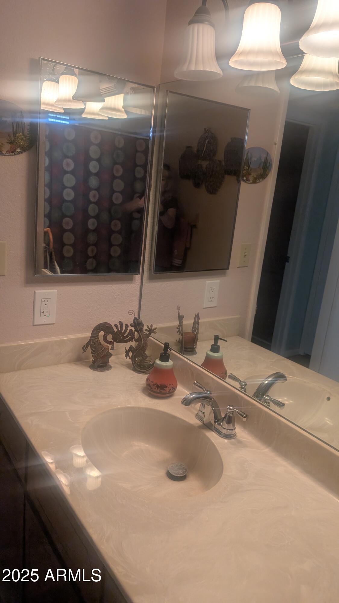 962 South Main Drive Apache Junction, AZ 85120 - Photo 19 of 32 HALL BATH