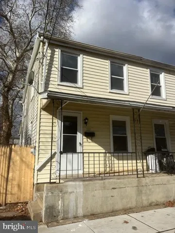 $1,700 | 213 Iron Street, Florence, NJ 08518