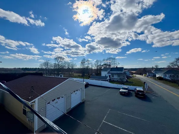 $2,000 | 789 Mt Pleasant Street, Unit 2, New Bedford, MA 02745