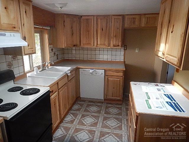 7460 Edwards Road Prineville, OR 97754 - Photo 7 of 17 Gallery Image 7