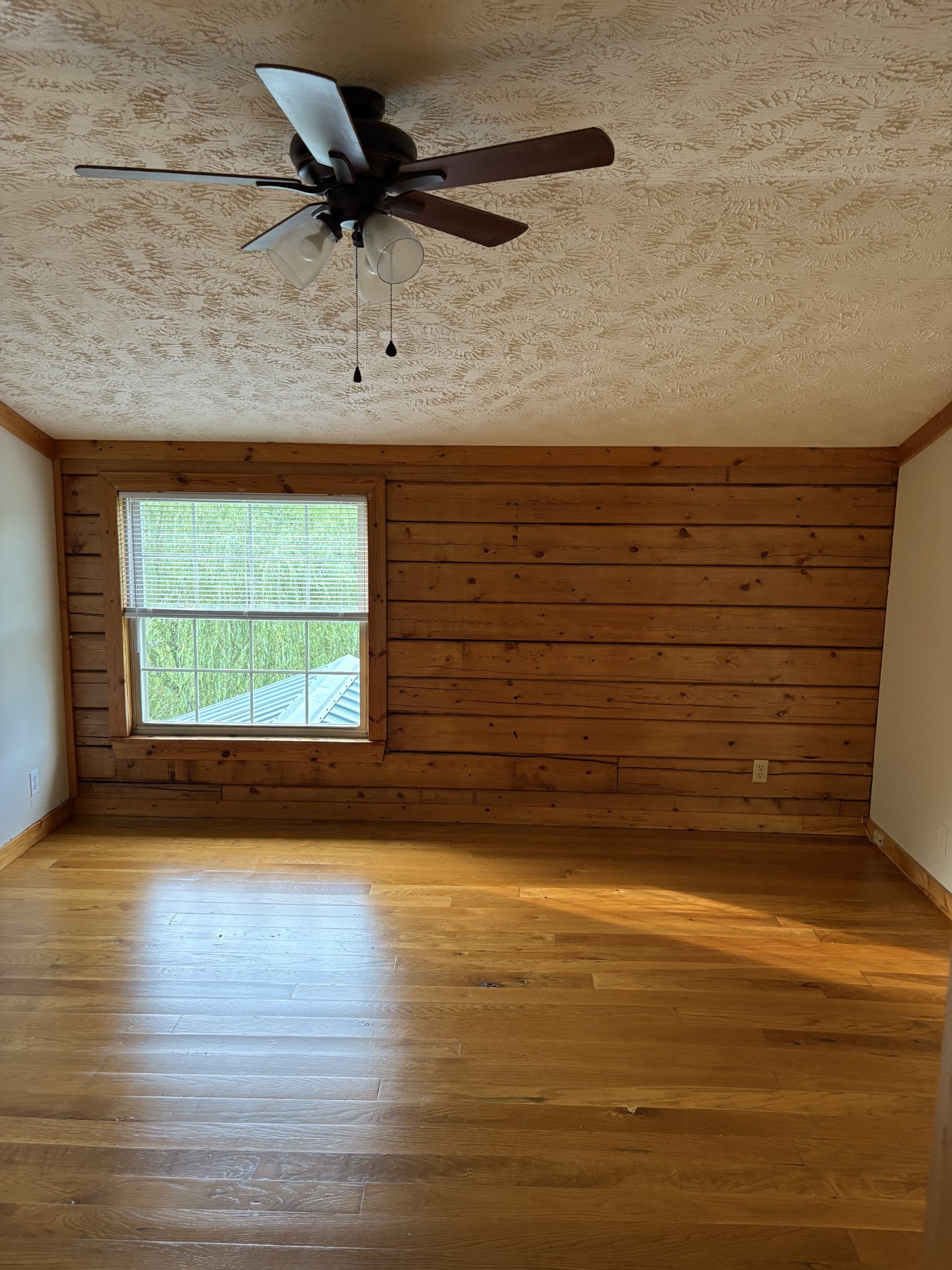 1028 Cook Road Liberty, TN 37095 - Photo 13 of 33 a view of a livingroom with a hard wood floor