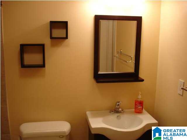 57 Hanover Circle, Unit 122 Birmingham, AL 35205 - Photo 23 of 32