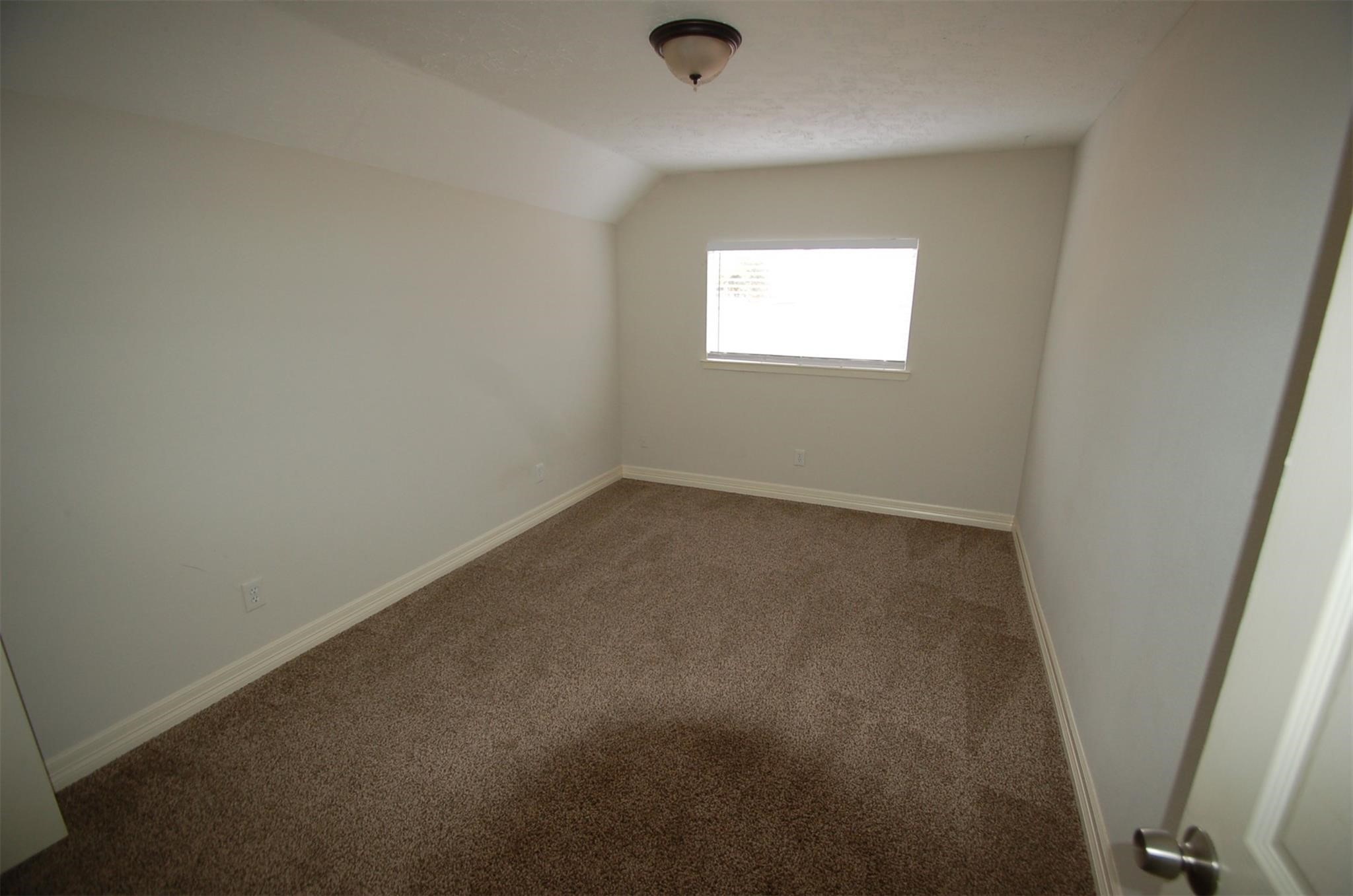 3338 Walhalla Drive Houston, TX 77066 - Photo 14 of 18 3rd bedroom