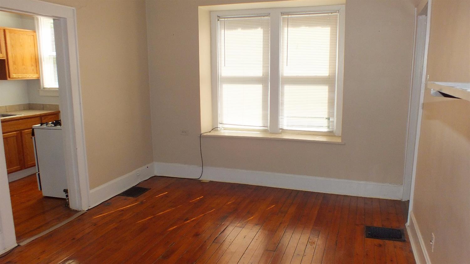 5848 Montgomery Road, Unit 2 Cincinnati, OH 45212 - Photo 4 of 8