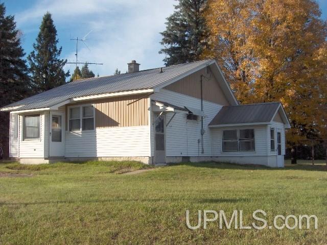 914 West Co Road Florence, WI 54121 - Photo 2 of 29
