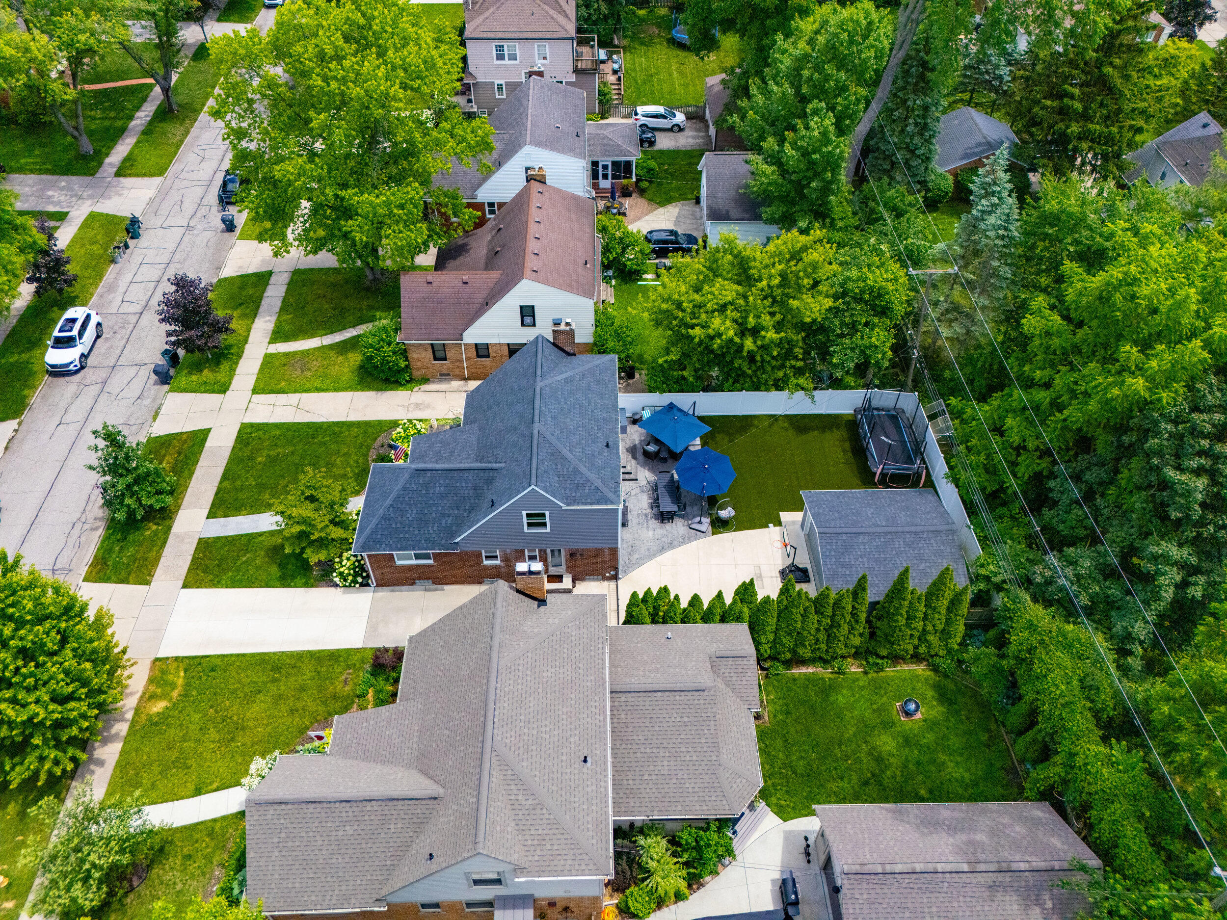 1921 Earlmont Road Berkley, MI 48072 - Photo 39 of 42 56_drone-16