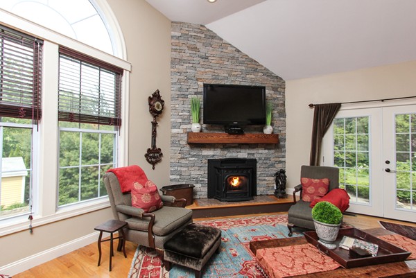 18 Parsons Hill Road Wenham, MA 01984 - Photo 2 of 22