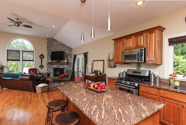 18 Parsons Hill Road Wenham, MA 01984 - Photo 5 of 22