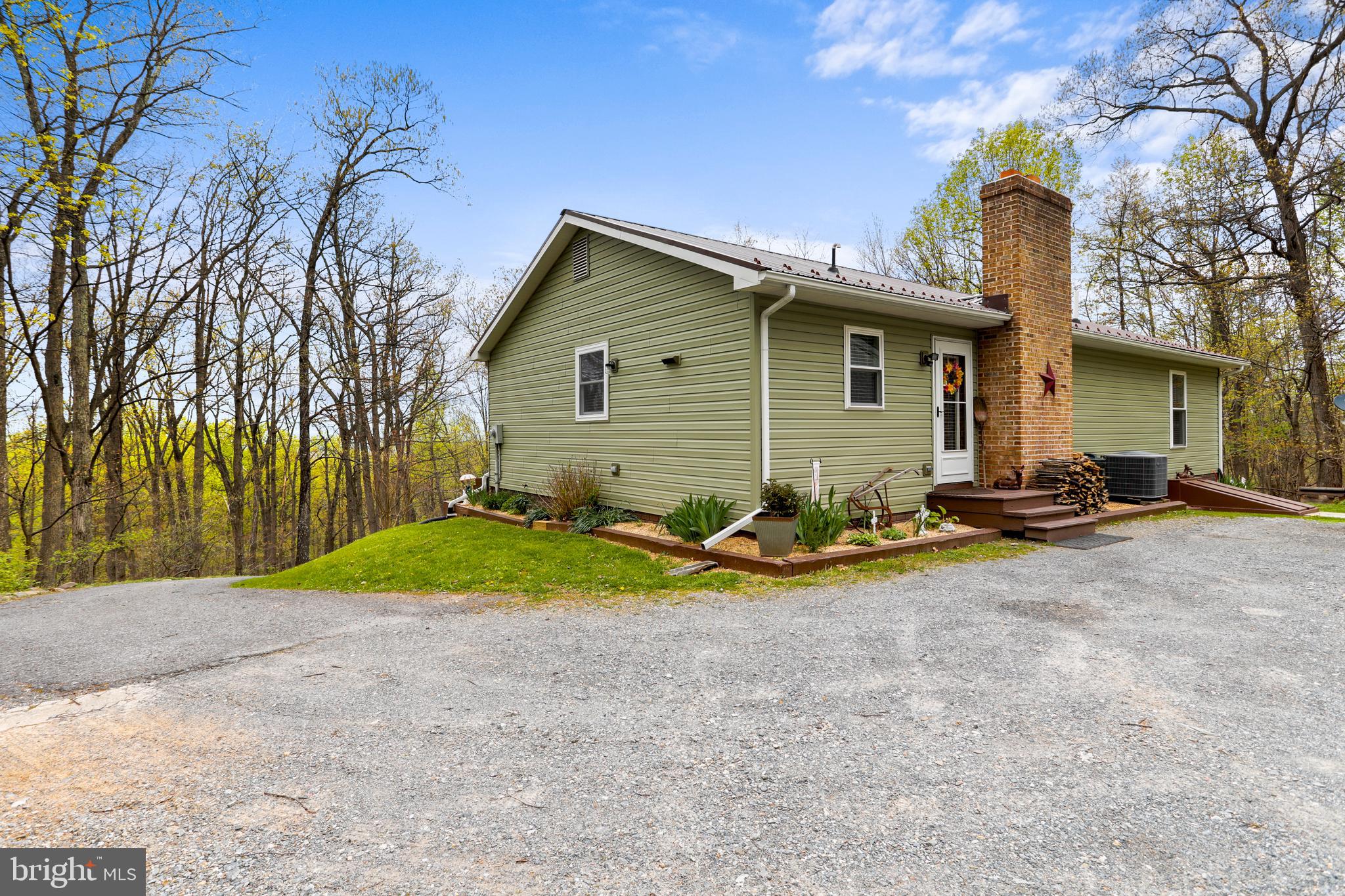 1447 Hoffmaster Road Knoxville, MD 21758 - Photo 2 of 36 Gallery Image 2