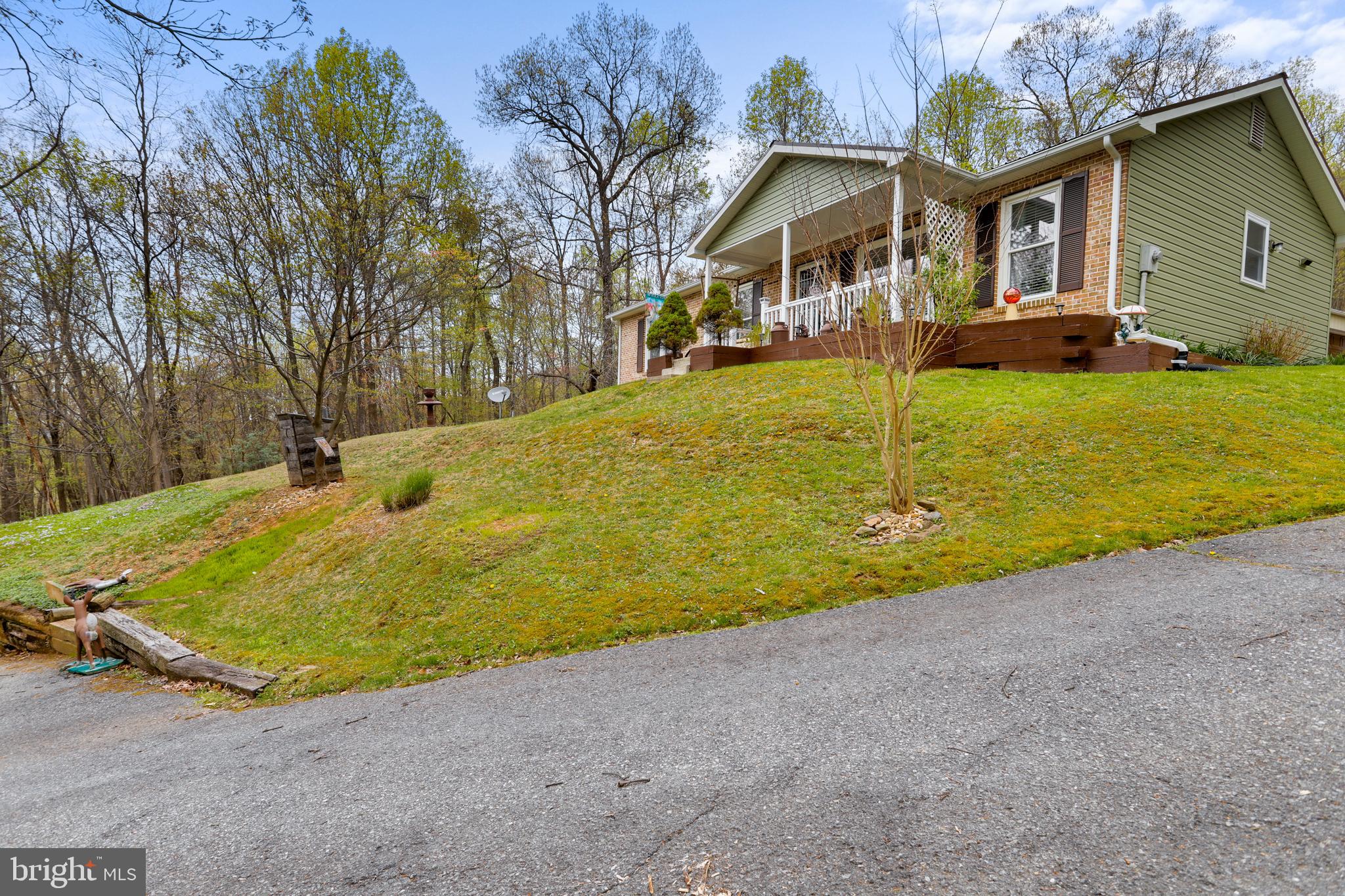 1447 Hoffmaster Road Knoxville, MD 21758 - Photo 4 of 36 Gallery Image 4