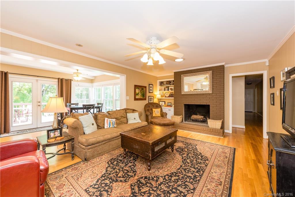 100 Lansdowne Road Charlotte, NC 28270 - Photo 13 of 19 Gallery Image 13