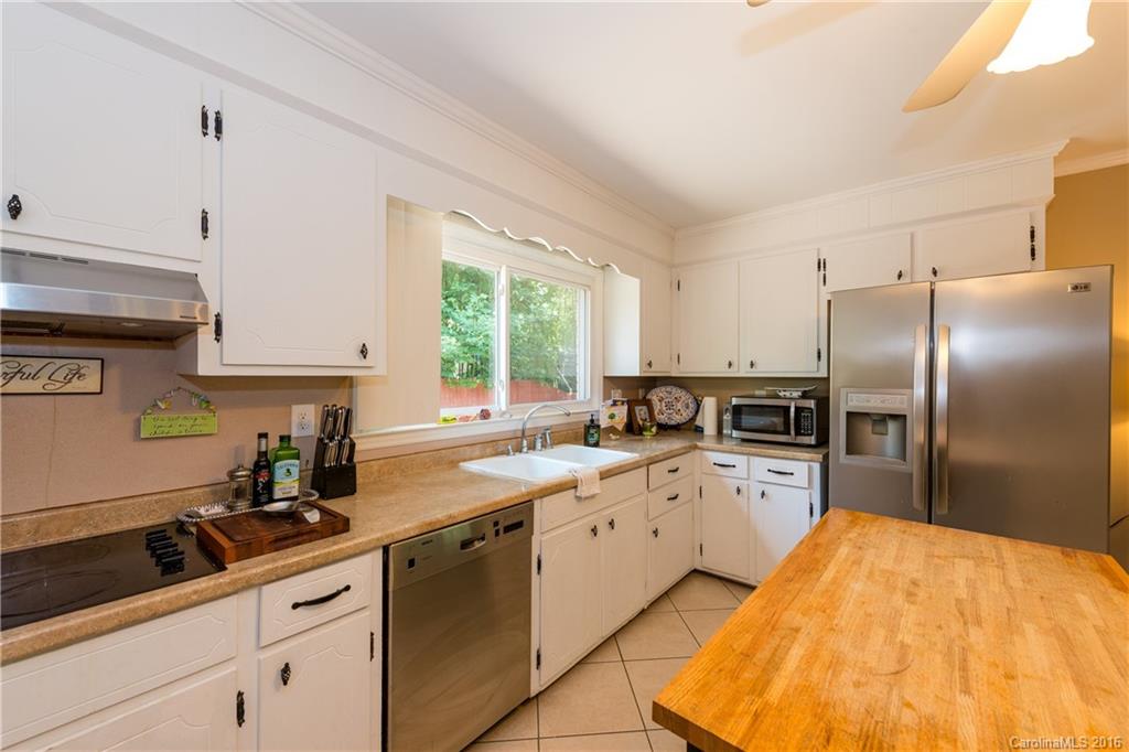 100 Lansdowne Road Charlotte, NC 28270 - Photo 17 of 19 Gallery Image 17