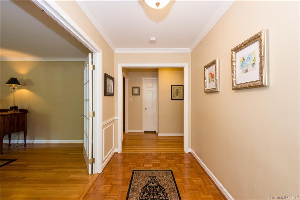 100 Lansdowne Road Charlotte, NC 28270 - Photo 4 of 19 Gallery Image 4