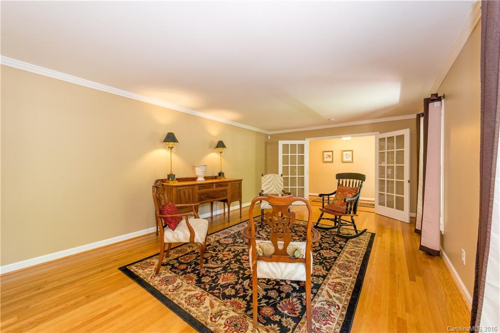 100 Lansdowne Road Charlotte, NC 28270 - Photo 5 of 19 Gallery Image 5