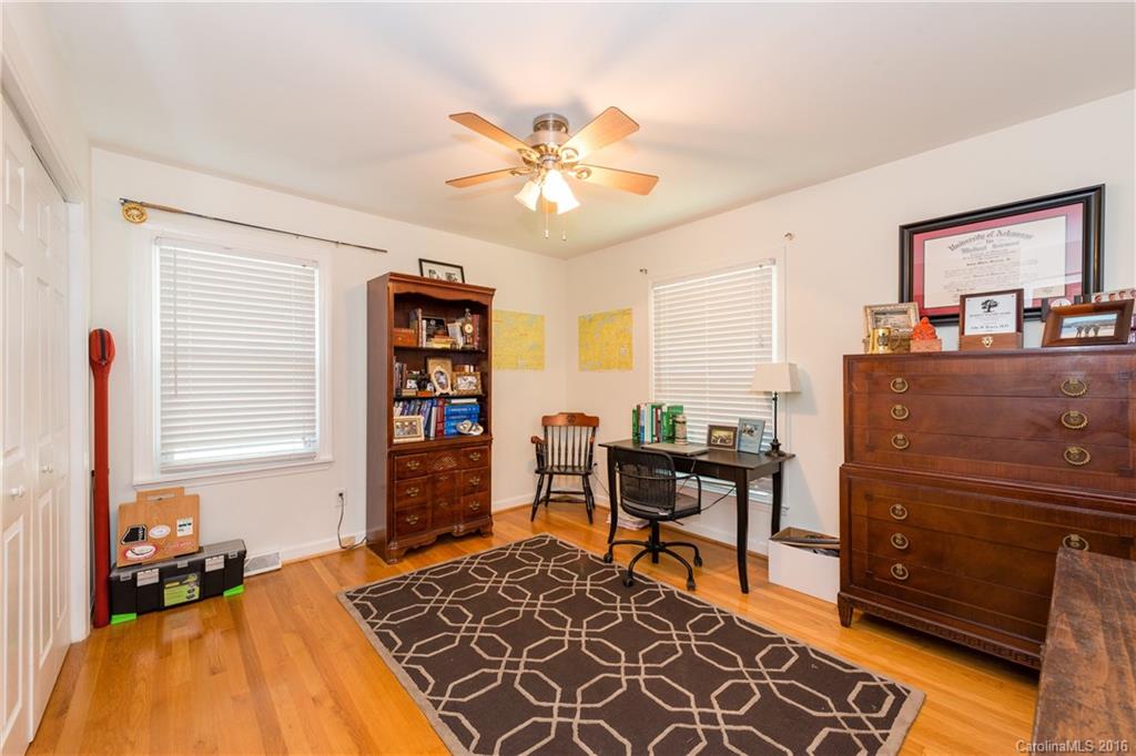 100 Lansdowne Road Charlotte, NC 28270 - Photo 9 of 19 Gallery Image 9