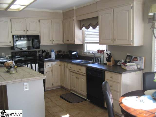 209 Cedar Grove Road Greer, SC 29650 - Photo 6 of 24 Gallery Image 6