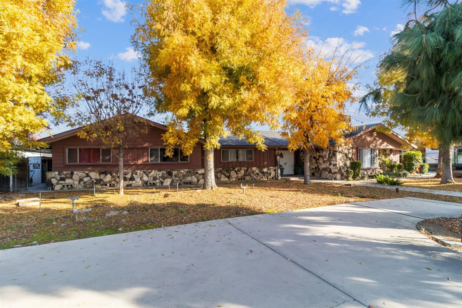 1280 North Reed Avenue Reedley, CA 93654 - Photo 2 of 35