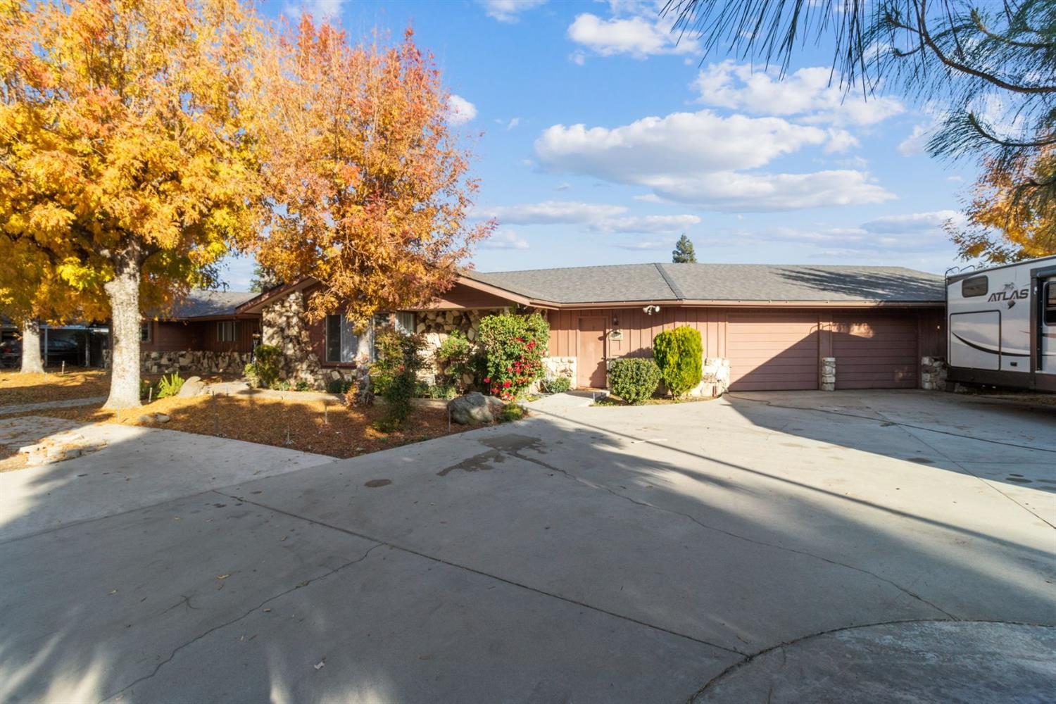 1280 North Reed Avenue Reedley, CA 93654 - Photo 3 of 35