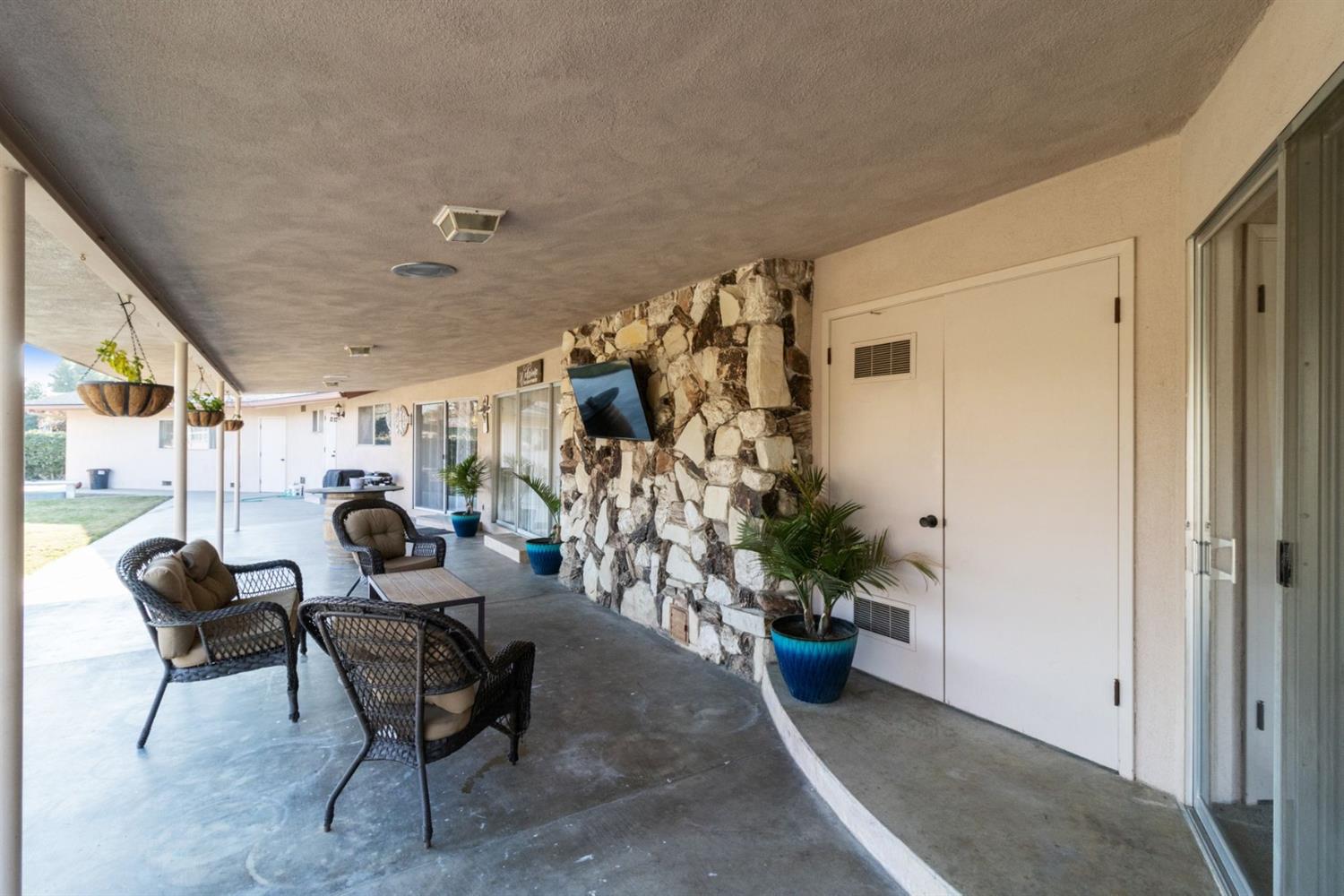1280 North Reed Avenue Reedley, CA 93654 - Photo 30 of 35