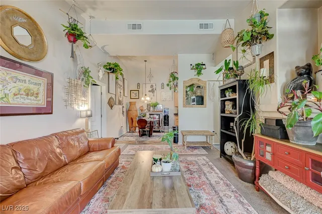 $300,000 | 2305 West Horizon Ridge Parkway, Unit 1223, Henderson, NV 89052