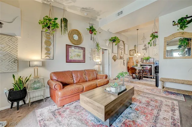 $300,000 | 2305 West Horizon Ridge Parkway, Unit 1223, Henderson, NV 89052