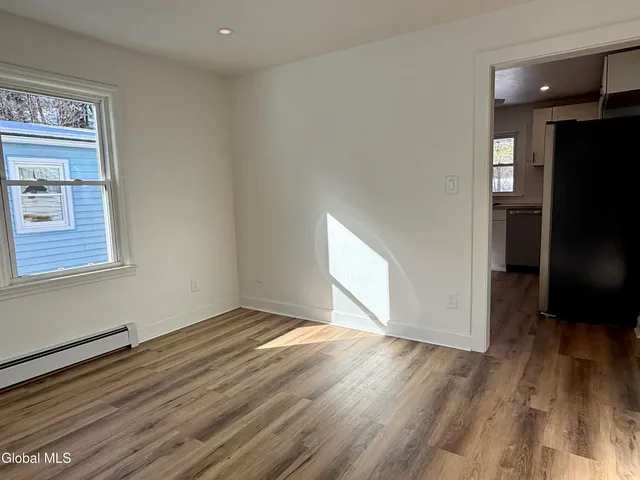 $1,500 | 98 Willow Street, Guilderland, NY 12084