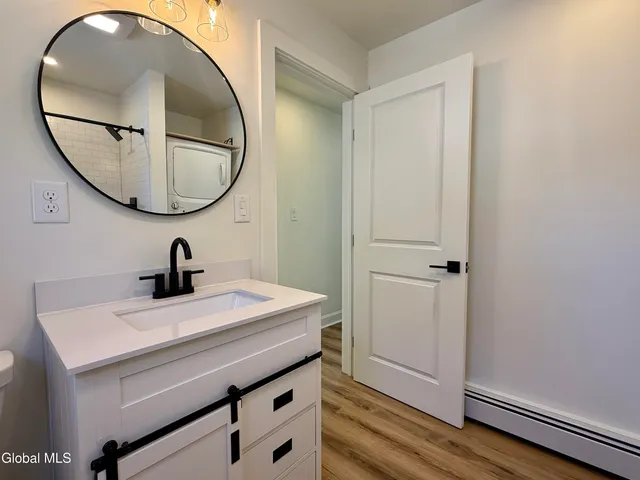 $1,500 | 98 Willow Street, Guilderland, NY 12084