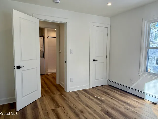 $1,500 | 98 Willow Street, Guilderland, NY 12084