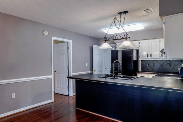 1511 Mulberry Lane Foley, AL 36535 - Photo 9 of 34 Kitchen