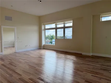 $3,250 | 6701 Biscayne Boulevard, Unit 303, Miami, FL 33138