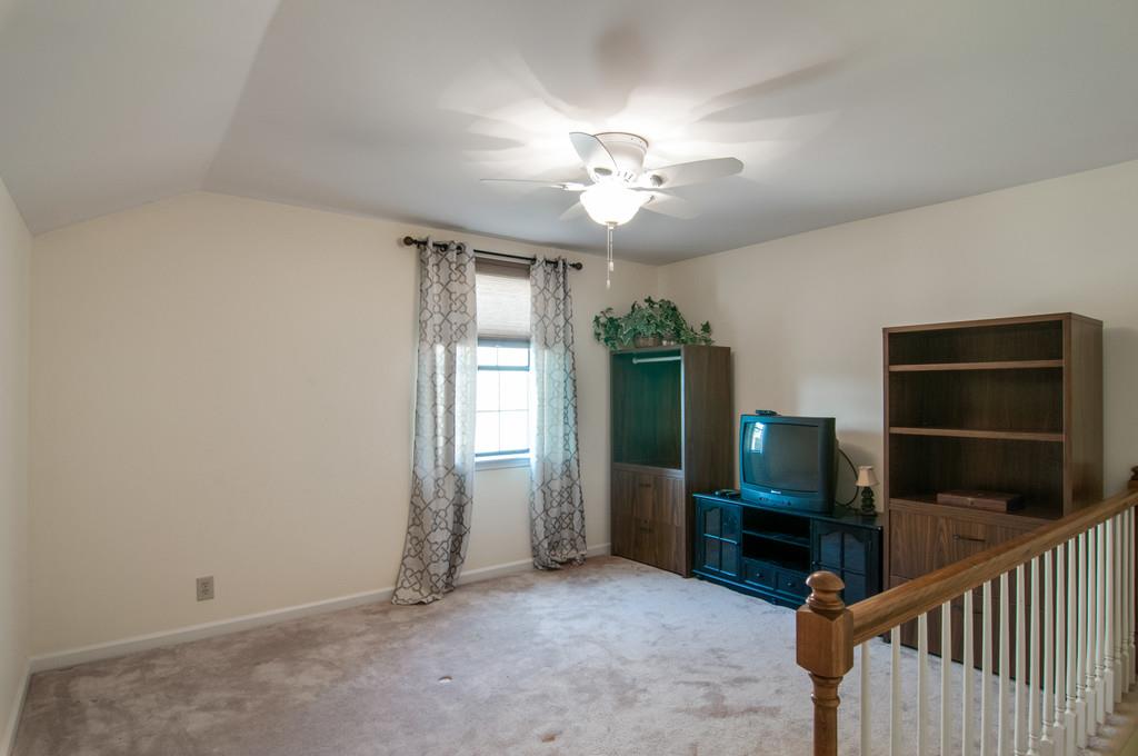 1219 General George Patton Road Nashville, TN 37221 - Photo 14 of 18 an empty room with closet and windows
