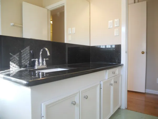 $290,000 | 4709 Sanford Road, Houston, TX 77035