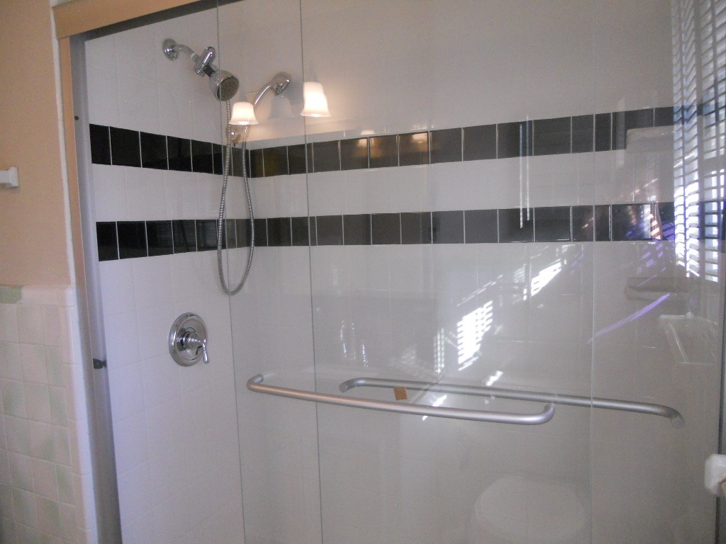 4709 Sanford Road Houston, TX 77035 - Photo 13 of 19 Updated walk-in shower with sliding glass door. (photo 2018)