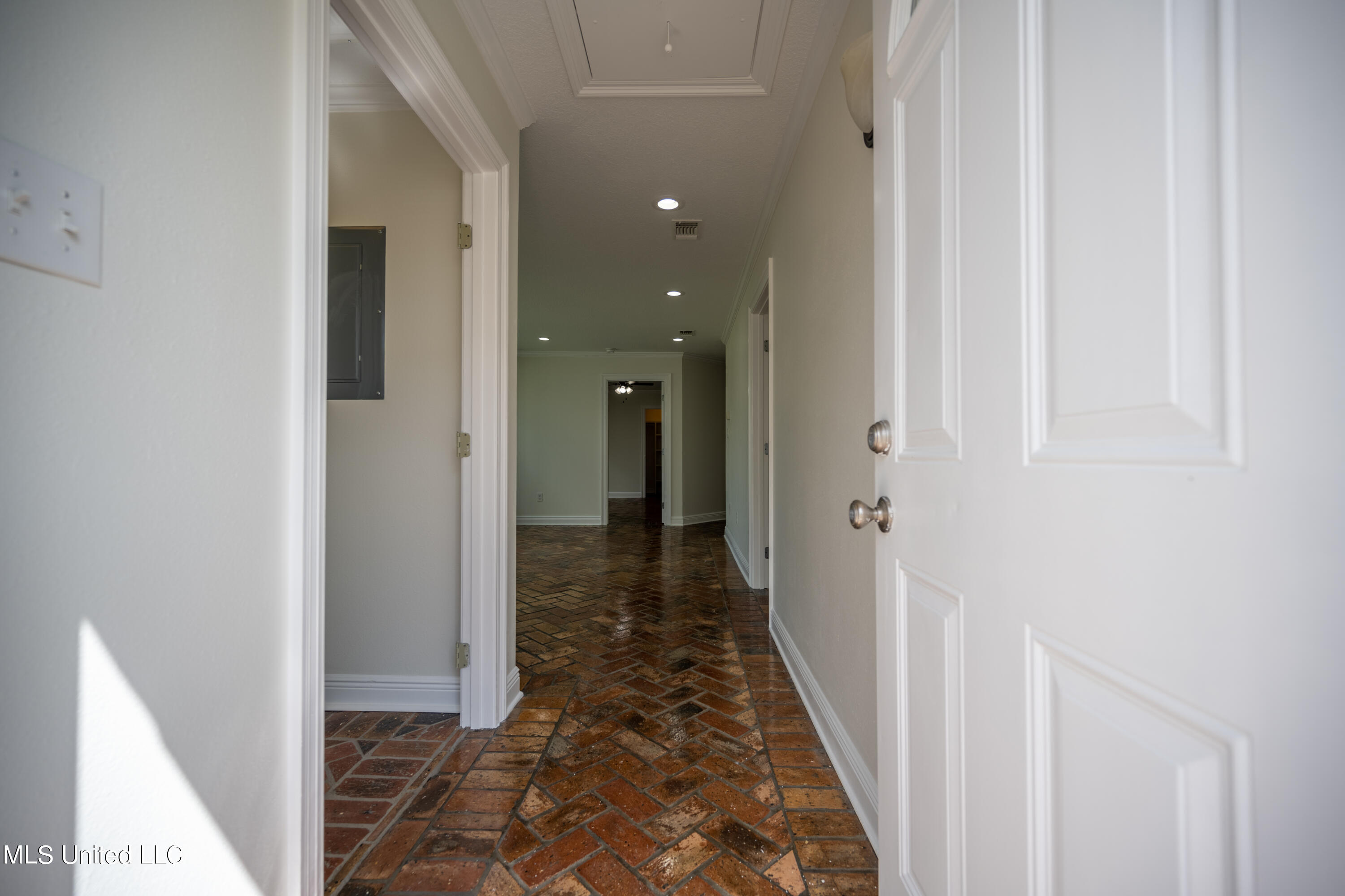 4115 8th Street Gulfport, MS 39501 - Photo 5 of 40 DSC_2484-HDR-2