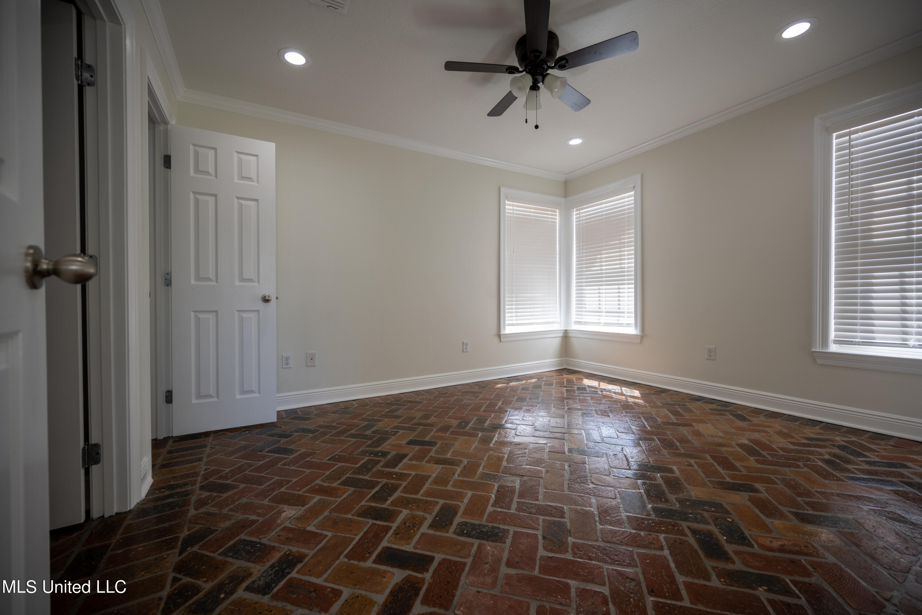 4115 8th Street Gulfport, MS 39501 - Photo 8 of 40 DSC_2499-HDR