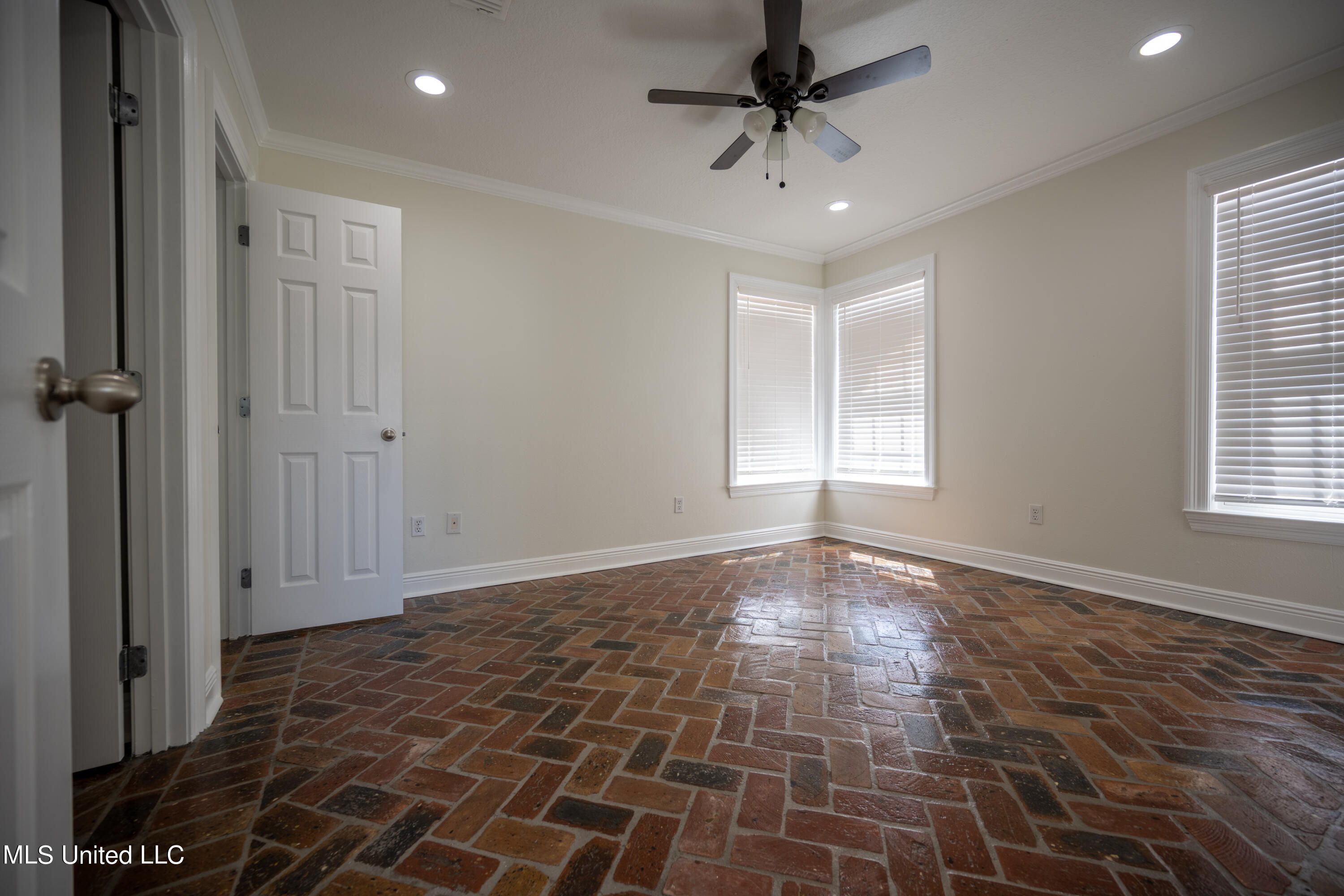 4115 8th Street Gulfport, MS 39501 - Photo 9 of 40 DSC_2499-HDR-2