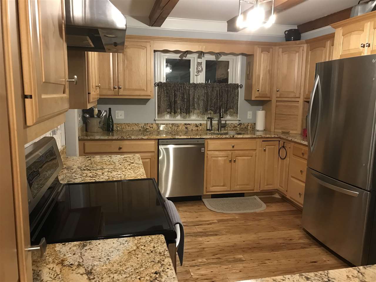 2 Cricket Hill Road Wolfeboro, NH 03894 - Photo 4 of 11 Gallery Image 4