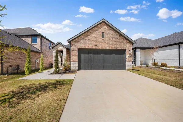 $2,290 | 430 Cherry Laurel Drive, Little Elm, TX 75068