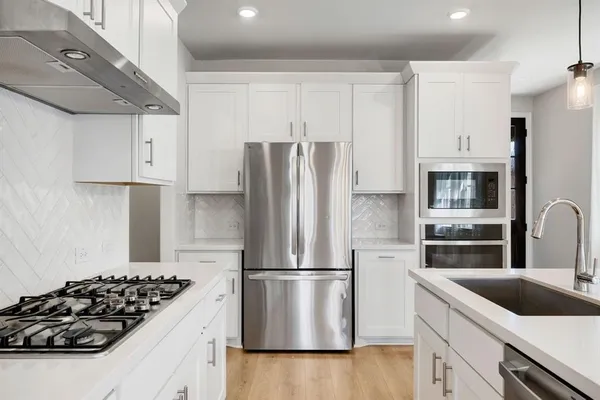 $2,290 | 430 Cherry Laurel Drive, Little Elm, TX 75068