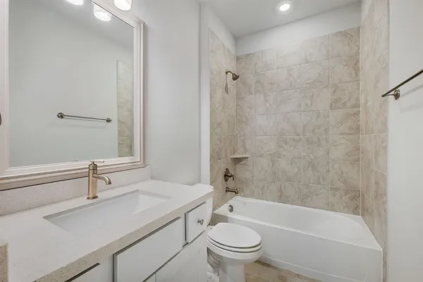 $2,290 | 430 Cherry Laurel Drive, Little Elm, TX 75068